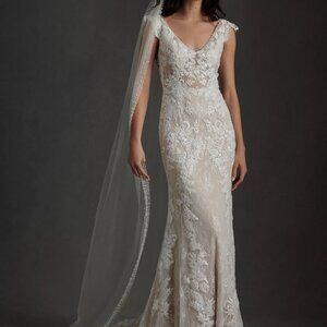 BHLDN Whispers & Echoes Milano Wedding Gown Size 6, 10, 16W and 22W